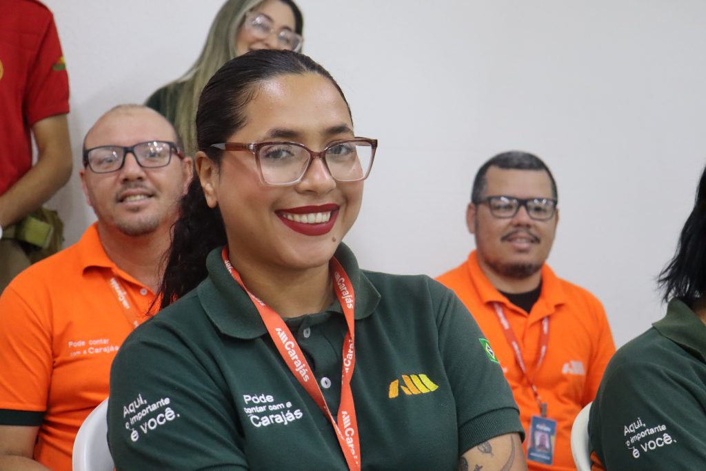 Sesc Alagoas realiza entrega de óculos para trabalhadores do comércio atendidos pelo Projeto Ver com Saúde