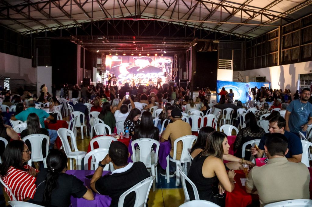 Happy Hour do Sesc leva forró e sertanejo a Arapiraca neste sábado (26)